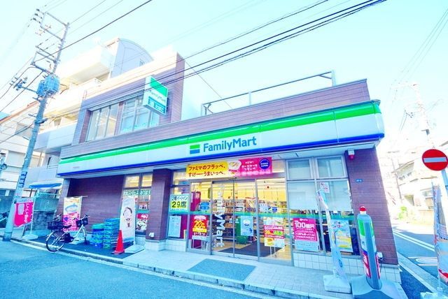 コンビニ　ファミリーマート（コンビニ）まで434m