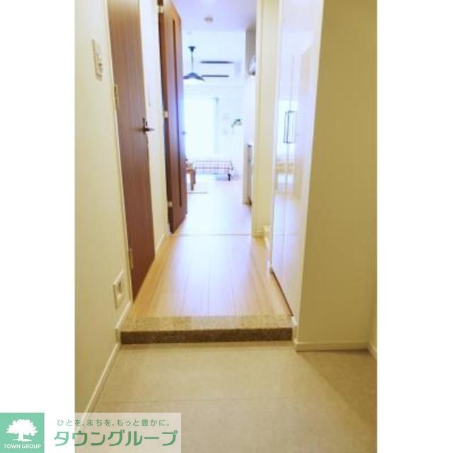 玄関　※写真は同タイプ住戸です。