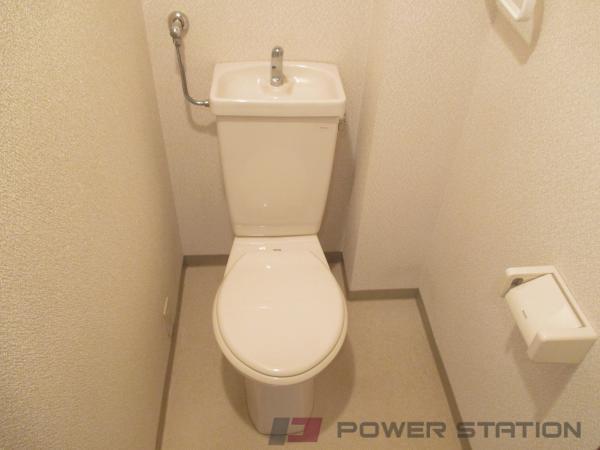 地下鉄東西線 ひばりが丘駅 徒歩20分 7階建 築32年のトイレ写真