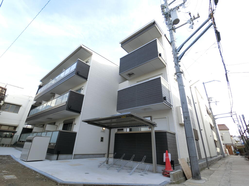 GRANDIR塚本の外観写真