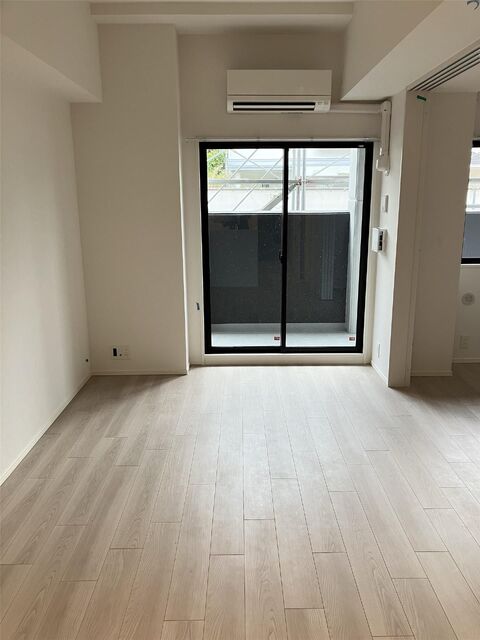西鉄貝塚線 名島駅 徒歩5分 7階建 築3年の居間写真