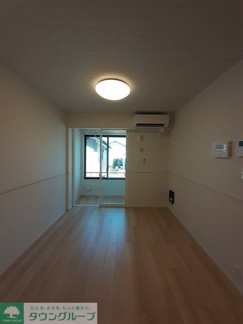 レジデンスnoaの居間写真