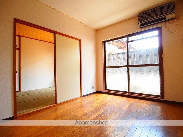 ＪＲ阪和線 富木駅 徒歩14分 3階建 築37年の居間写真