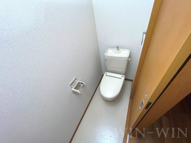 トイレ　イメージ（同建物内別部屋の写真です）