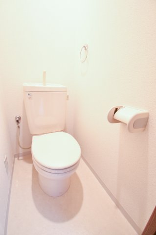 トイレ　清潔感があるトイレです。入るとホッとする、そんな空間。