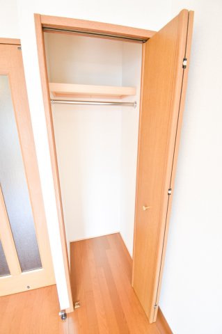 収納　収納がたくさんあると、お部屋がすっきり片付きますね。