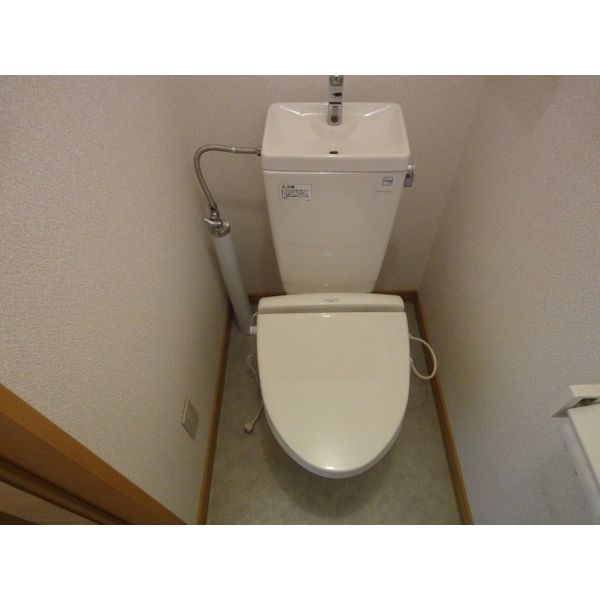 ＪＲ札沼線 篠路駅 徒歩70分 2階建 築22年のトイレ写真