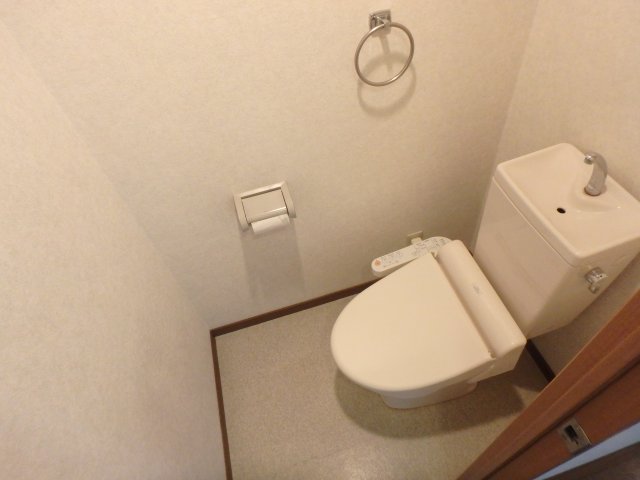 レインボー甲東のトイレ写真