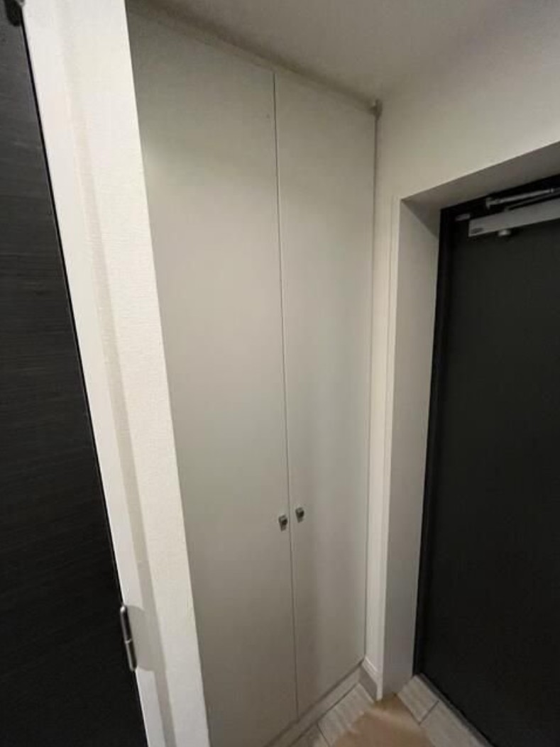 都営大江戸線 落合南長崎駅 徒歩10分 5階建 築14年の玄関写真