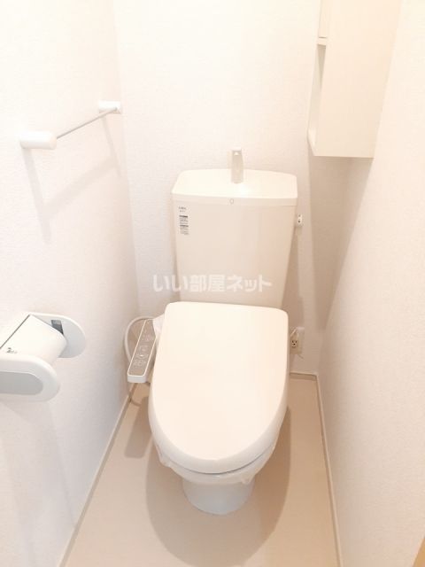 サンリット・ガ-デンC棟のトイレ写真