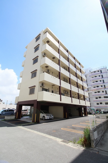 建物外観　オートロック＆ＴＶモニターホン付♪