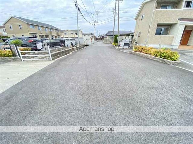 その他　前面道路（その他）まで0m