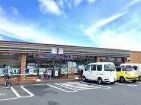 コンビニ　セブンイレブン（コンビニ）まで300m