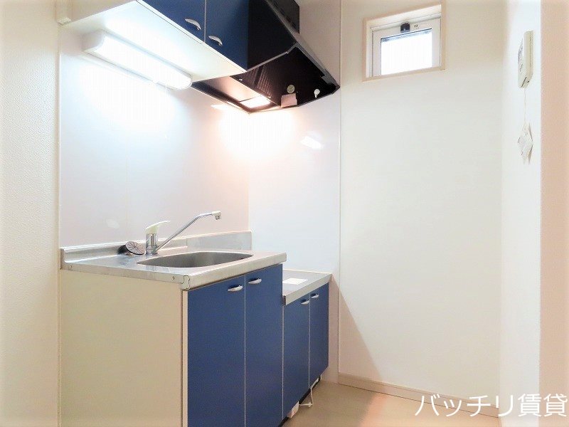 キッチン　※同シリーズ写真のため現状優先。