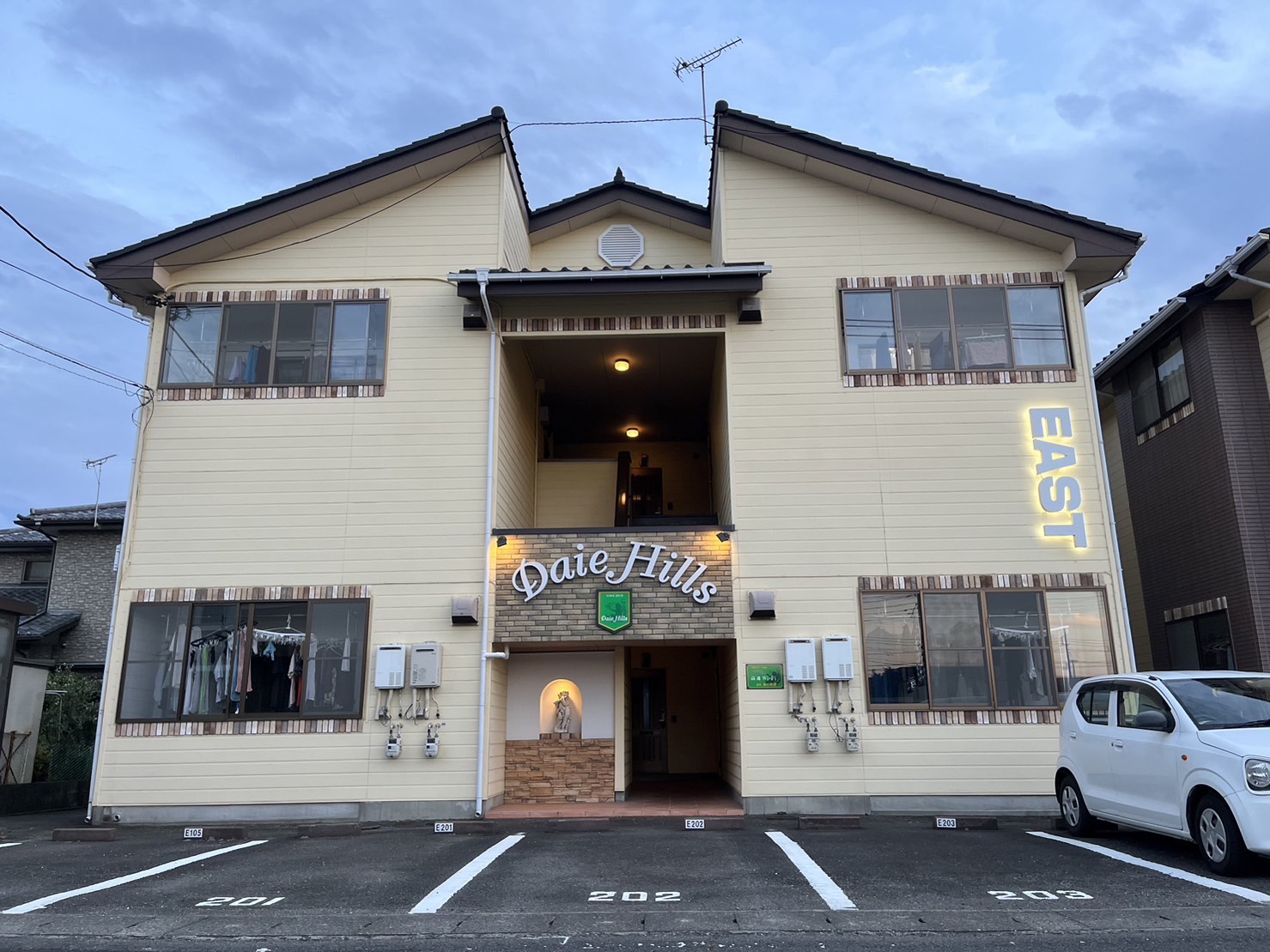 建物外観　外観サイディング