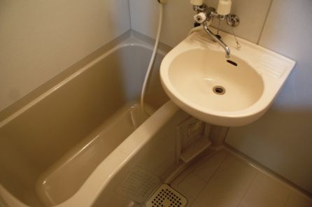 バス・シャワールーム　別号室参照写真