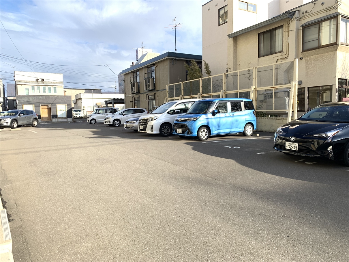 【みちのくコーポの駐車場】