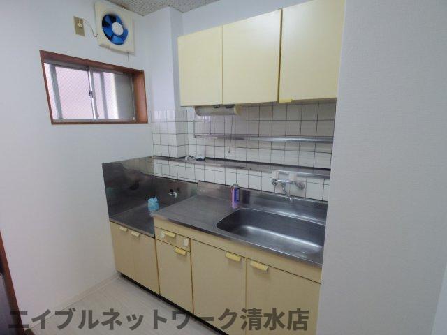 【静岡市清水区三保のマンションのキッチン】