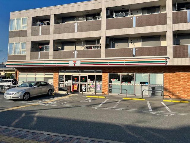 コンビニ　セブンイレブン東大阪岩田町1丁目店（コンビニ）まで197m