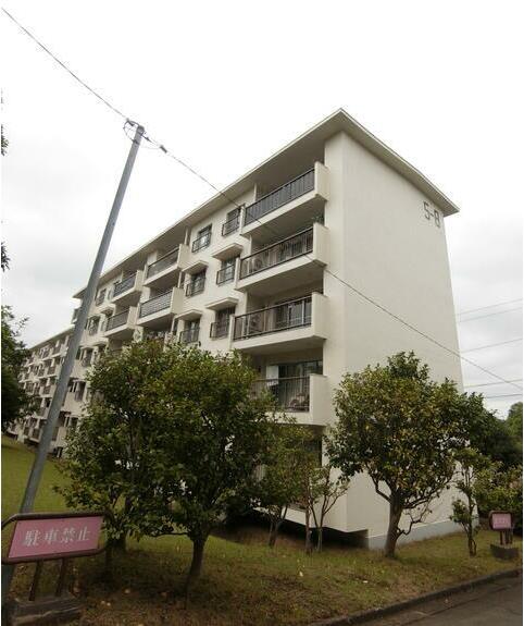 横浜市青葉区美しが丘のマンションの建物外観