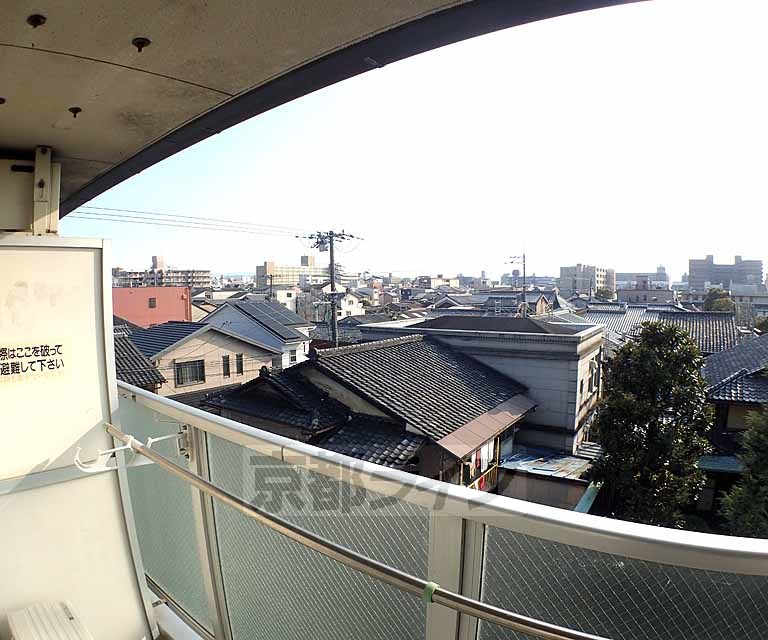 【京都市中京区壬生梛ノ宮町のマンションの眺望】