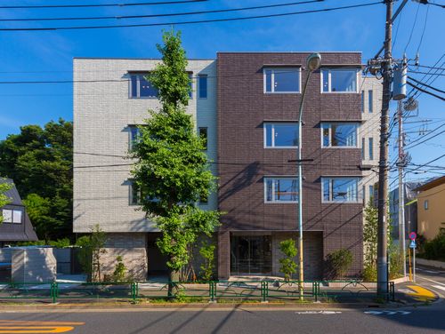 建物外観　駒沢通り沿いコメダ珈琲横です！