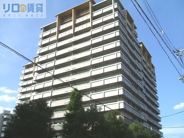 大阪市東住吉区杭全のマンションの建物外観