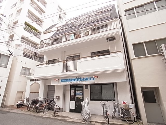 神戸市須磨区飛松町のマンションの建物外観
