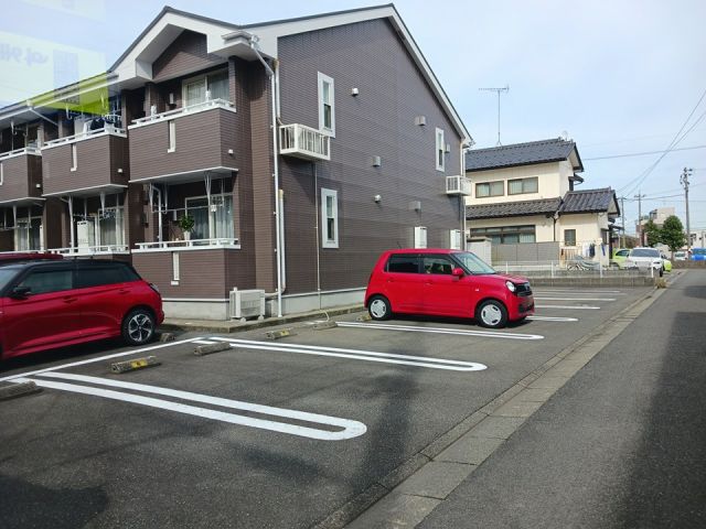 【エスポワール．Ｙの駐車場】