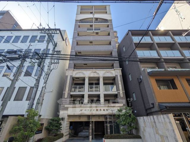 京都市下京区扇酒屋町のマンションの建物外観