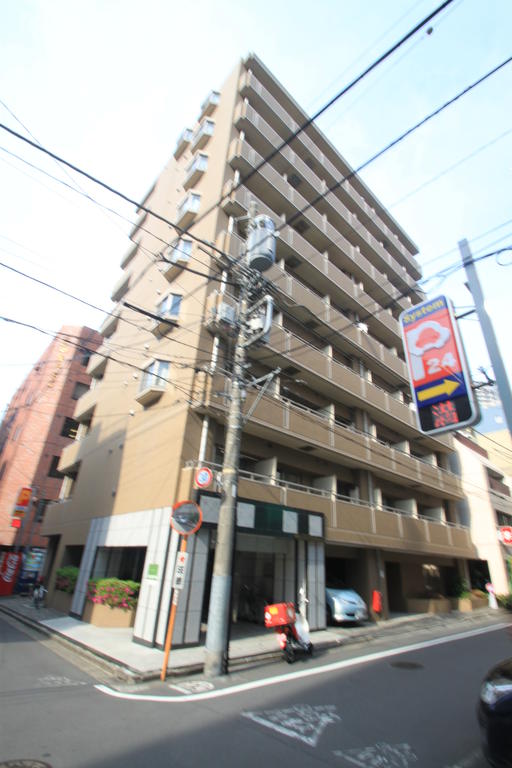 千代田区神田和泉町のマンションの建物外観