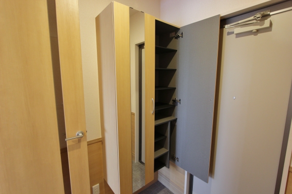 収納　シューズボックス