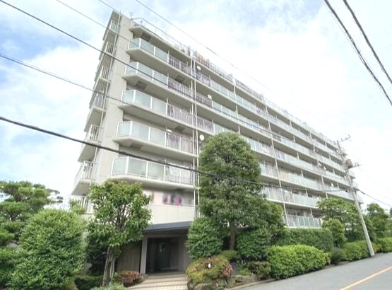 【川口市元郷のマンションの建物外観】