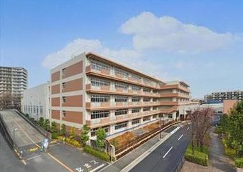 【川口市元郷のマンションの小学校】