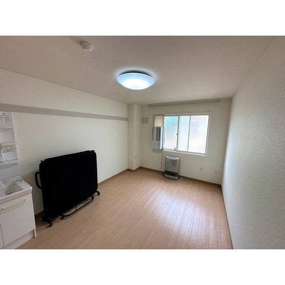 居室・リビング　※１０１号室（モデルルームの写真です）