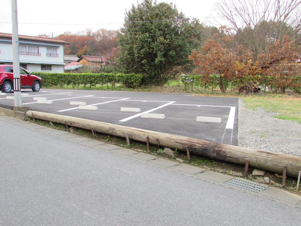 【キャッスルハイムやまいわの駐車場】