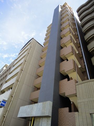 広島市中区上幟町のマンションの建物外観