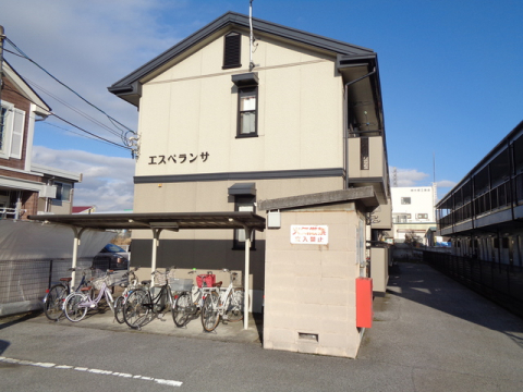 長浜市八幡東町のアパートの建物外観