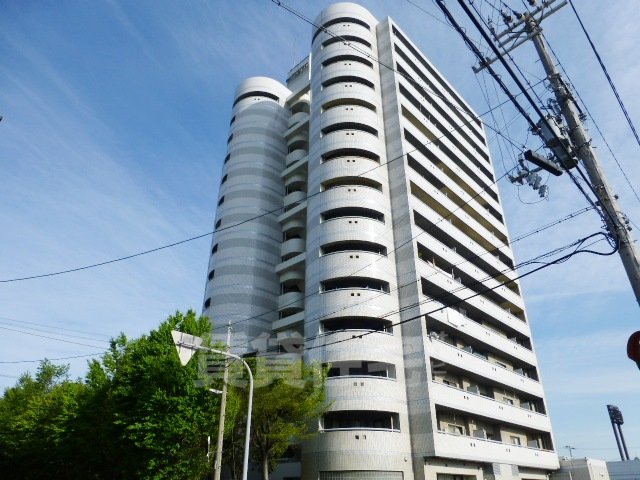 【大阪市住之江区緑木のマンションの建物外観】