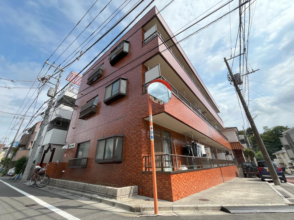 パピヨン四葉の建物外観