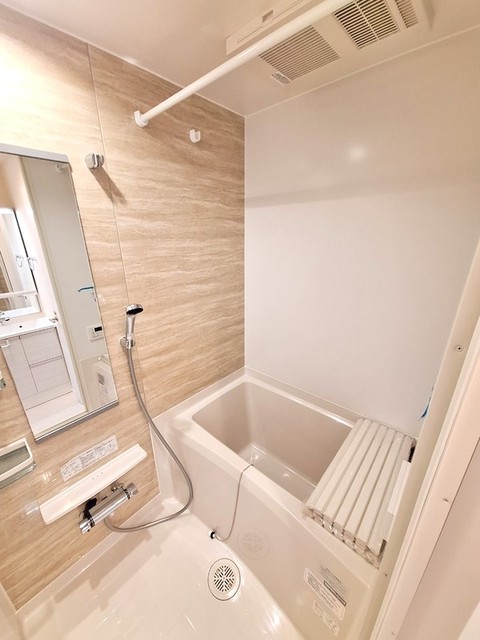 バス・シャワールーム　★追炊き・浴室乾燥機付きのお風呂★