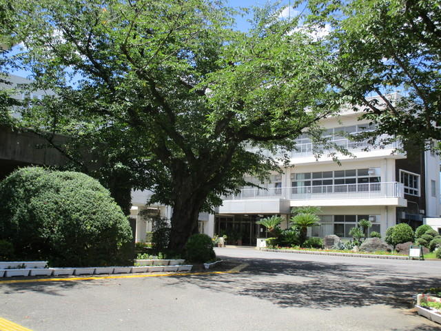 小学校　成田市立成田小学校（小学校）まで1421m