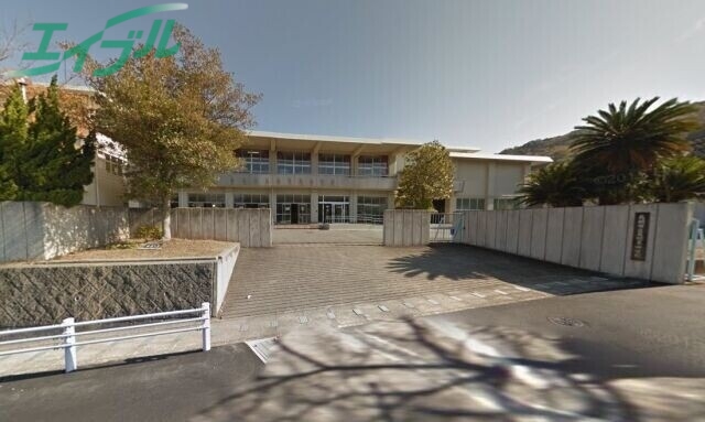 中学校　鳥羽市立鳥羽東中学校（中学校）まで1231m