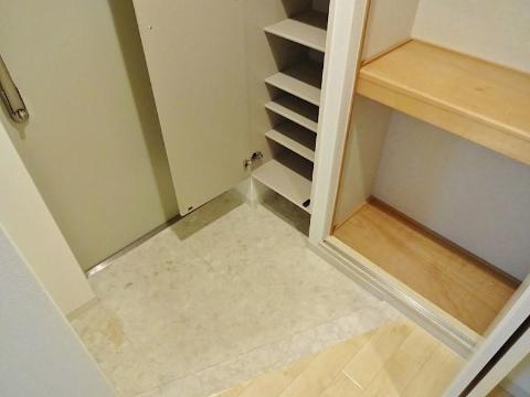 アネシスフナキ　玄関　玄関