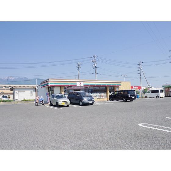 コンビニ　セブンイレブン堀金烏川店（コンビニ）まで683m