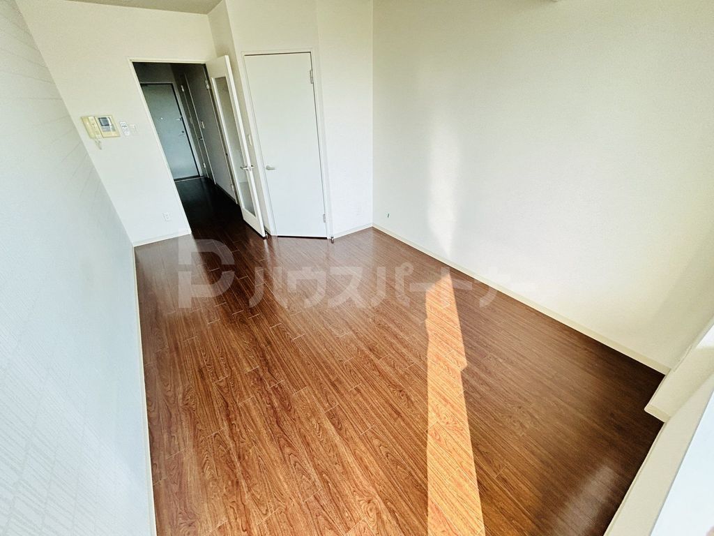 居室・リビング　玄関