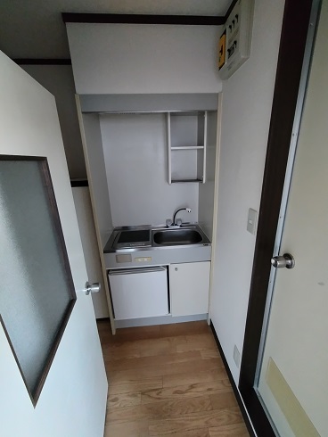 キッチン　IH・ミニ冷蔵庫