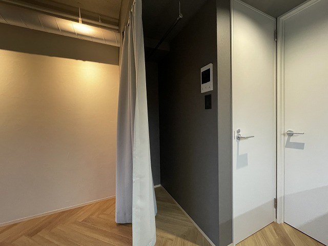 収納　カーテンで隠すタイプです