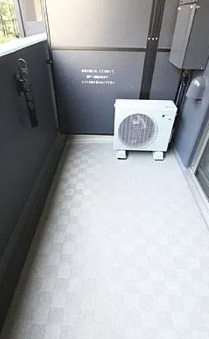 バルコニー　別部屋の写真を使用しております。