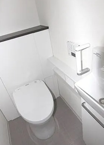 トイレ　別部屋の写真を使用しております。